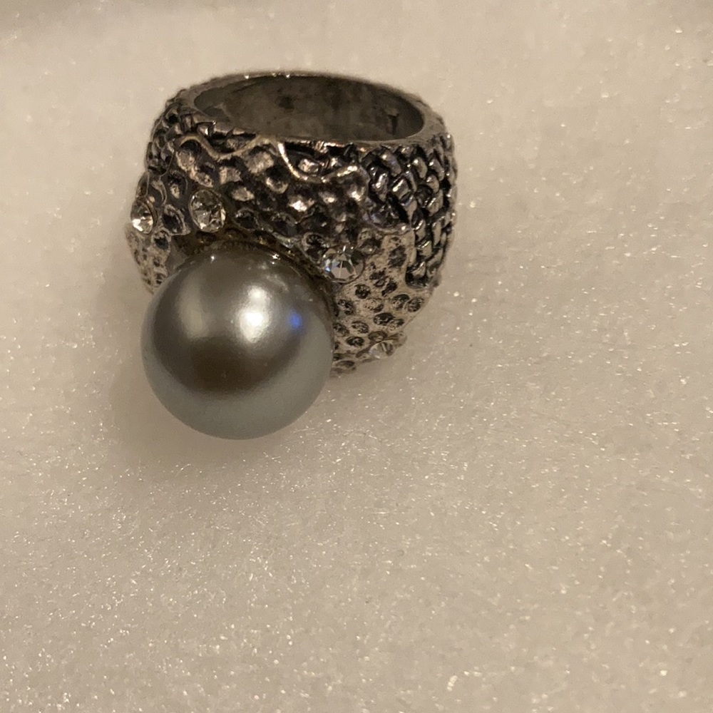 Grey Pearl Ring